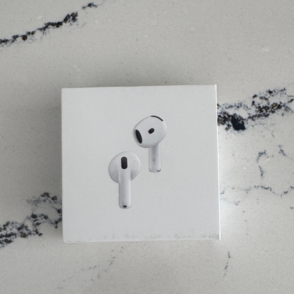 BRAND NEW Apple AirPods 4